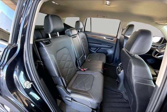 Used 2024 Volkswagen Atlas SE FWD image 17