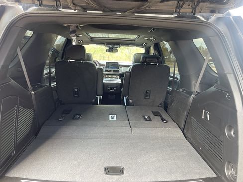 Used 2023 Chevrolet Tahoe Z71 image 25