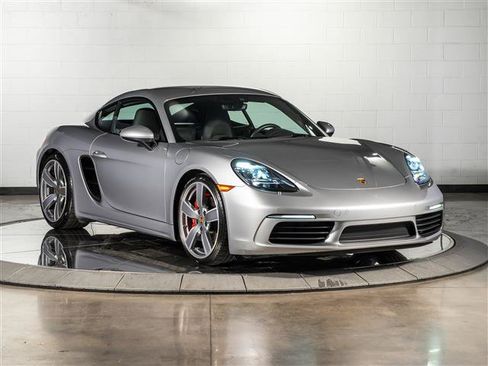 Certified 2021 Porsche 718 Cayman S RWD image 7