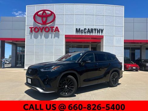 Used 2025 Toyota Highlander XSE AWD/4WD image 1