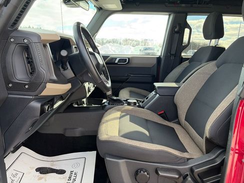 Used 2025 Ford Bronco Big Bend image 16