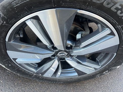 Certified 2023 Nissan Rogue SL w/ SL Premium Package image 43