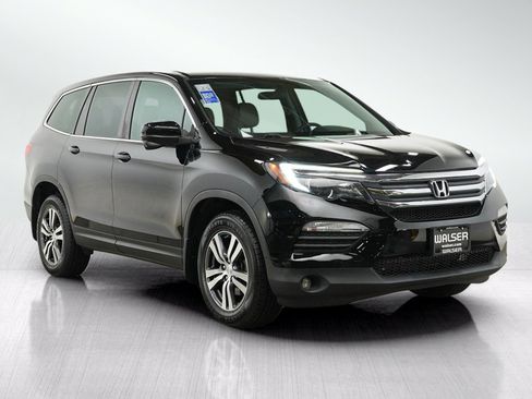 Used 2017 Honda Pilot EX image 7
