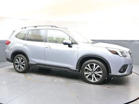 Used 2024 Subaru Forester Limited AWD/4WD image 7