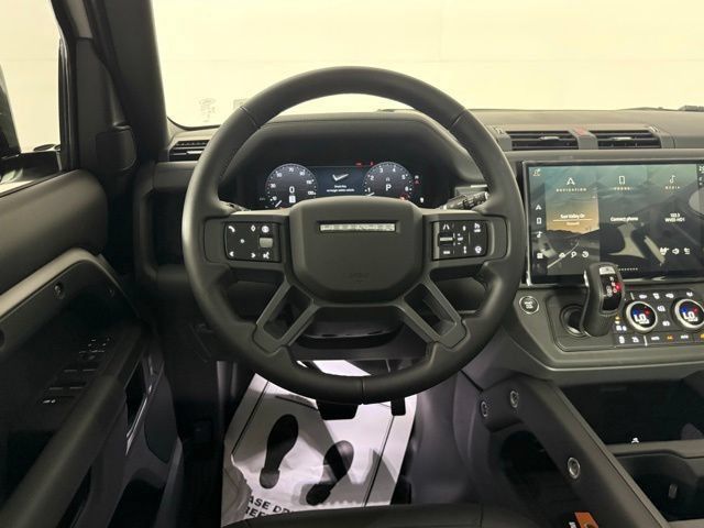 New 2026 Land Rover Defender 130 X-Dynamic SE AWD/4WD image 28