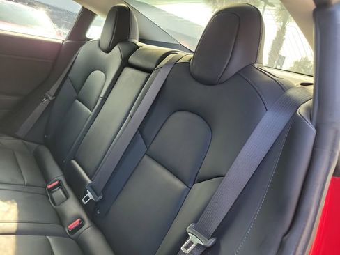 Used 2018 Tesla Model 3 Long Range image 13