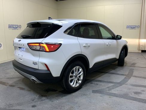 Used 2022 Ford Escape SE w/ Convenience Package image 3