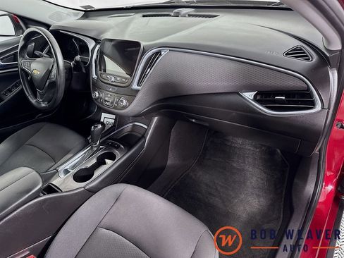 Used 2017 Chevrolet Malibu LT w/ Driver Confidence Package image 32