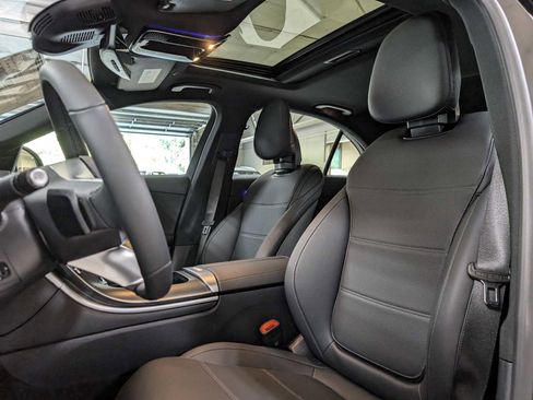Used 2025 Mercedes-Benz C 300 4MATIC Sedan image 25
