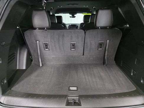 Used 2023 Chevrolet Traverse RS AWD/4WD image 12