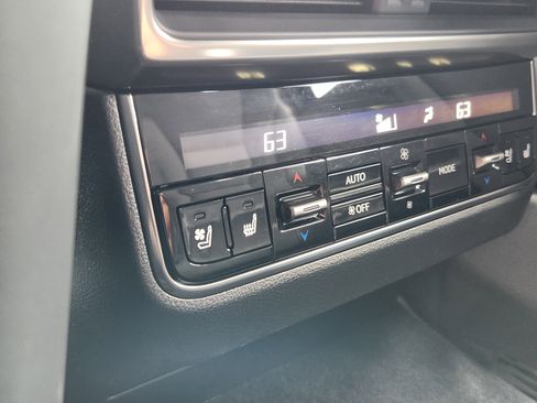 Used 2023 Lexus LX 600 4WD w/ Appearance Package image 16