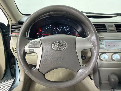 Used 2009 Toyota Camry LE image 15