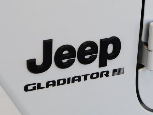 Used 2025 Jeep Gladiator Sport AWD/4WD image 52