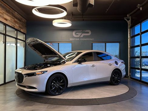Used 2024 MAZDA MAZDA3 s FWD image 22