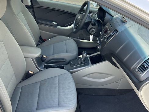 Used 2015 Kia Forte LX image 17