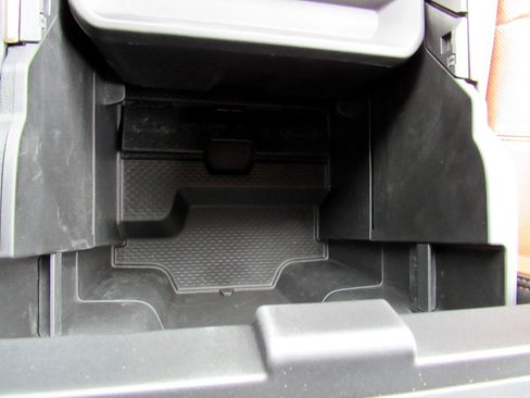 Used 2024 RAM 2500 Limited image 32