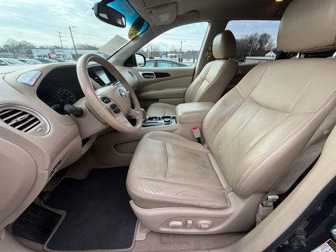 Used 2014 Nissan Pathfinder SL w/ SL Tech Package image 24