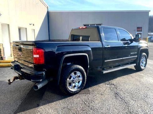 Used 2015 GMC Sierra 3500 Denali w/ Duramax Plus Package image 4
