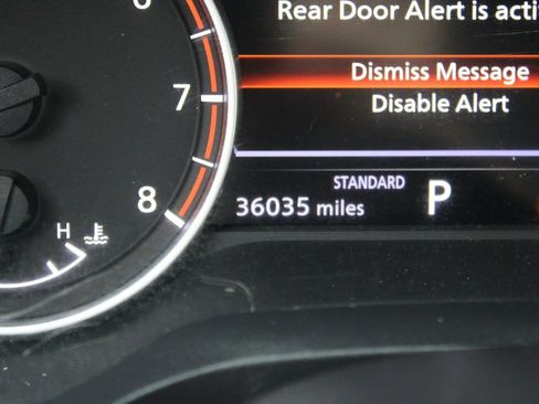 Used 2021 Nissan Rogue SL w/ Premium Package image 11