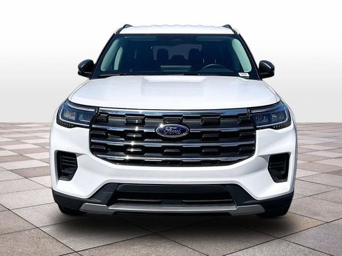 Certified 2025 Ford Explorer Active RWD image 3