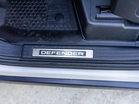 Used 2021 Land Rover Defender 110 X-Dynamic HSE image 22