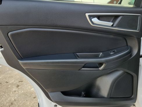 Used 2024 Ford Edge SEL w/ Convenience Package image 11