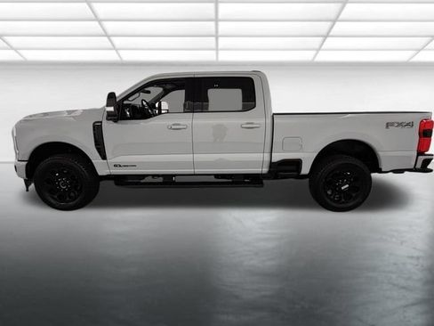 New 2026 Ford F250 Lariat w/ Black Appearance Package AWD/4WD image 5