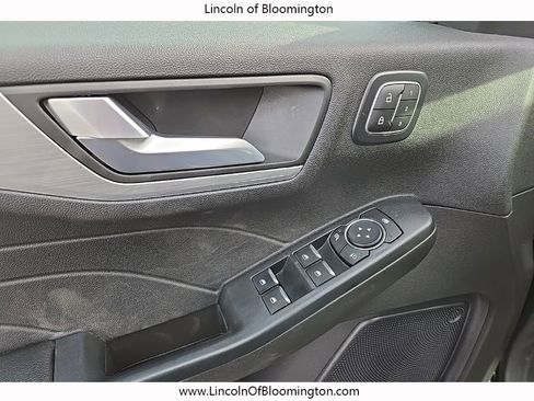 Used 2024 Ford Escape Platinum image 17