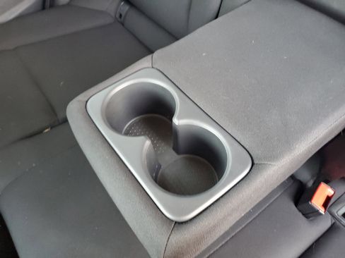 Used 2023 Nissan Rogue S image 10