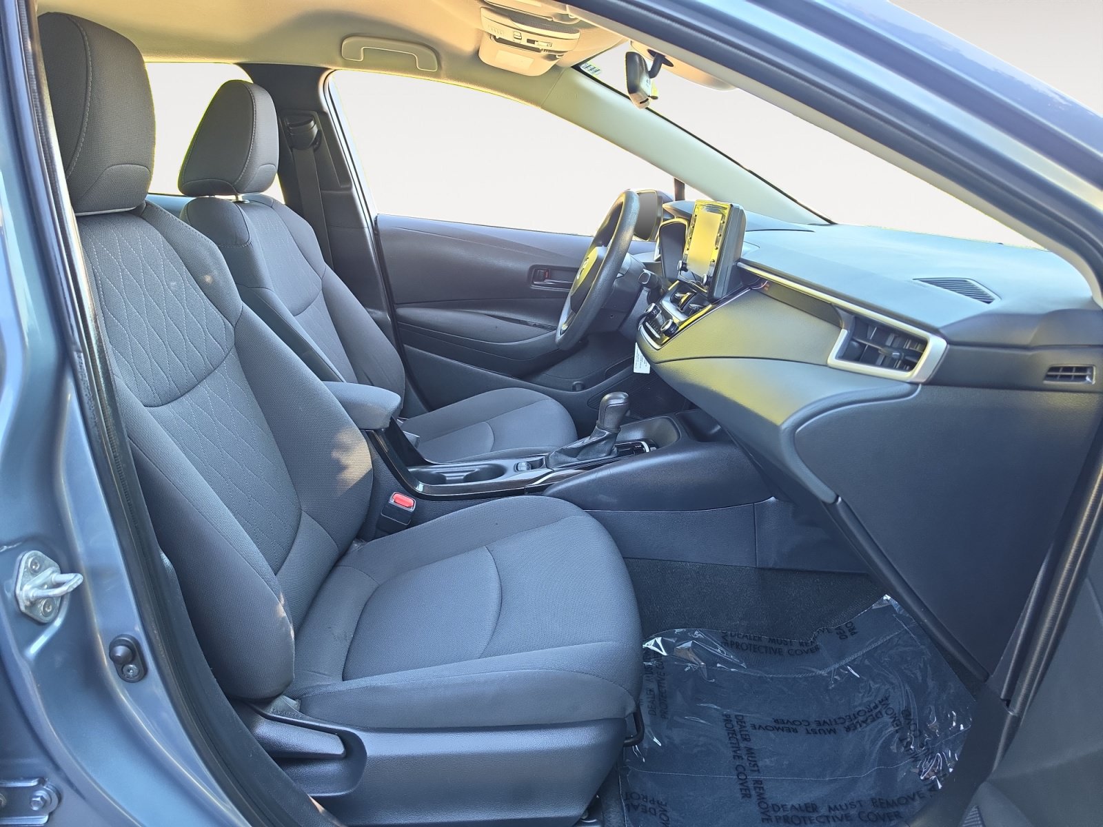 Used 2022 Toyota Corolla LE FWD image 15