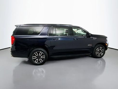 Used 2023 GMC Yukon XL AT4 w/ Technology Package image 9