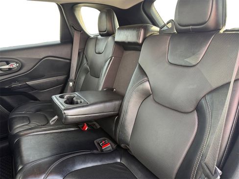 Certified 2023 Jeep Cherokee Altitude Lux image 14