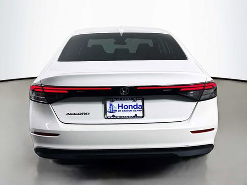 Used 2023 Honda Accord EX image 6