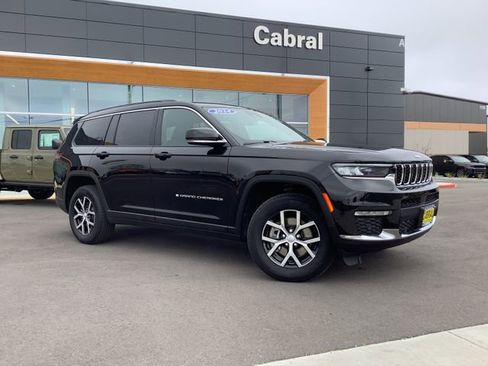 Used 2024 Jeep Grand Cherokee L Limited w/ Luxury Tech Group II image 2