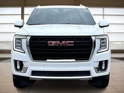 Used 2021 GMC Yukon SLT w/ SLT Premium Package image 3