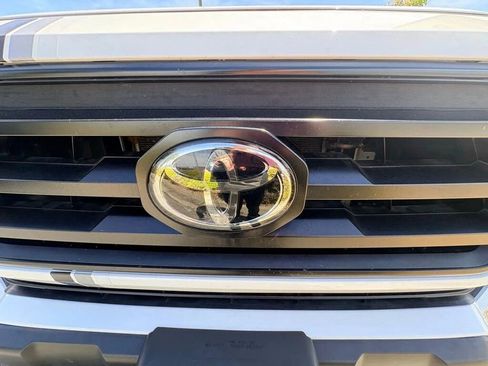Used 2023 Toyota Tacoma SR AWD/4WD image 22
