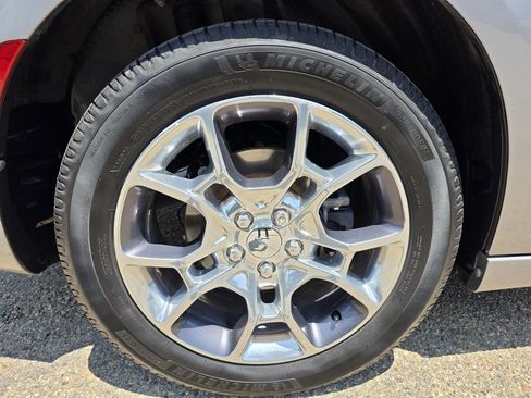Used 2015 Dodge Charger SXT w/ AWD Plus Group image 42