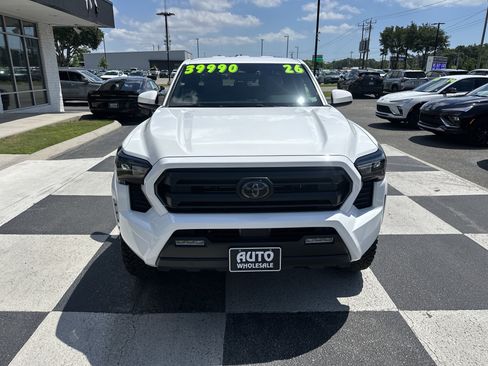 Used 2026 Toyota Tacoma SR5 AWD/4WD image 2