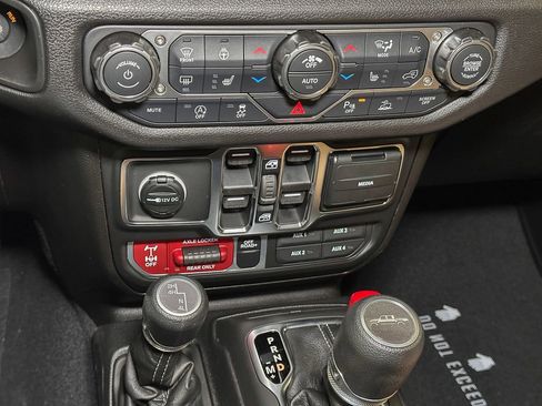 New 2026 Jeep Gladiator Sport image 27