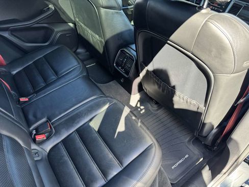 Used 2017 Porsche Macan GTS image 40