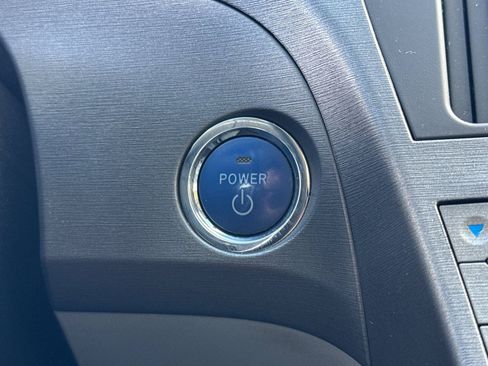 Used 2013 Toyota Prius Two image 33