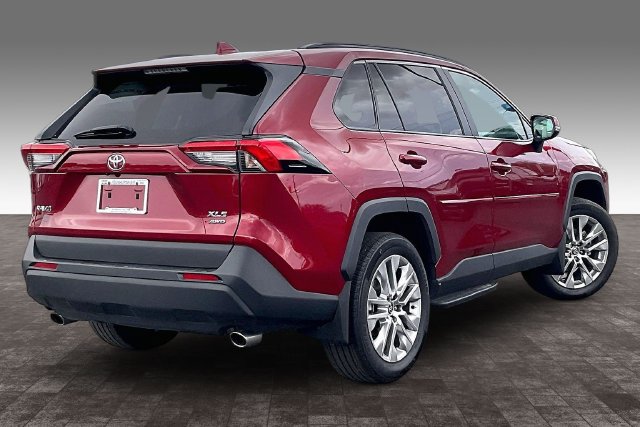 Used 2025 Toyota RAV4 XLE Premium w/ Weather Package AWD/4WD image 2