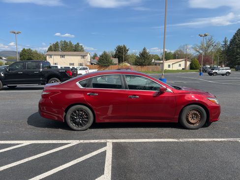 Used 2018 Nissan Altima 2.5 S w/ S Convenience Package image 7
