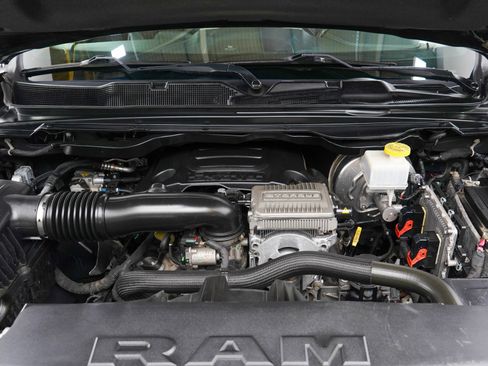 Used 2019 RAM 1500 Laramie AWD/4WD image 31