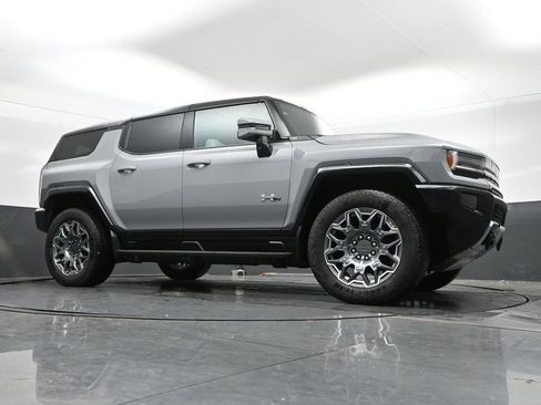 Used 2025 GMC Hummer EV 3X AWD/4WD image 41