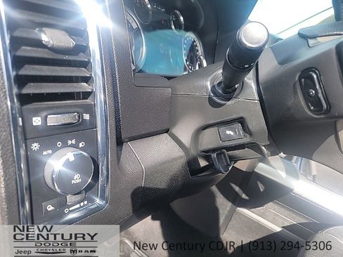 Used 2017 RAM 1500 Laramie w/ Convenience Group image 9