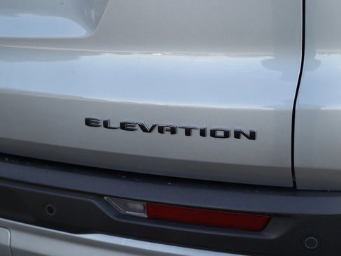Used 2025 GMC Acadia Elevation image 39