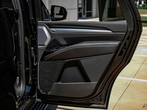 Used 2026 Cadillac Escalade V w/ LPO, ONYX Package image 90