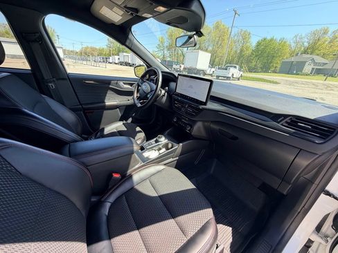 Used 2024 Ford Escape ST-Line w/ Equipment Group 301A FWD image 11