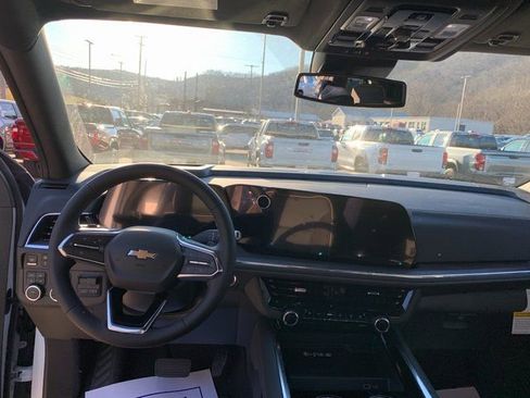 New 2026 Chevrolet Suburban Premier w/ Sun And Tow Package image 19